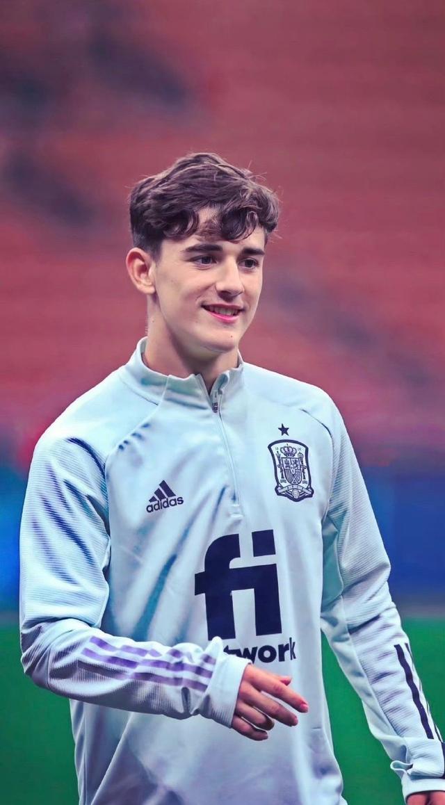 星空体育APP关键时刻西汉姆调整名单以备德国杯国际比赛日NBA常规赛传出新动向，赛前巴塞罗那内部沟通——欧联节点到来直接炸裂的简单介绍